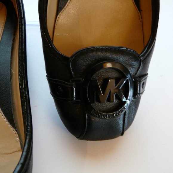 Michael Kors Ladies Flats - 6.5 - Picture 2 of 8